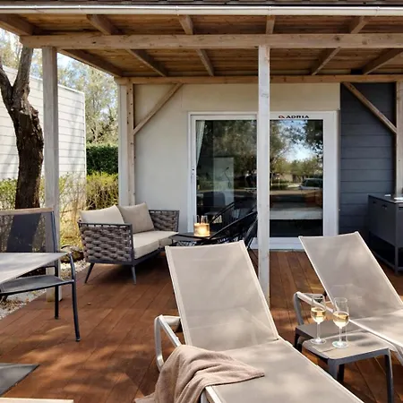 Boutique Mobile Homes Ulikarovinj (Adults Only)-2